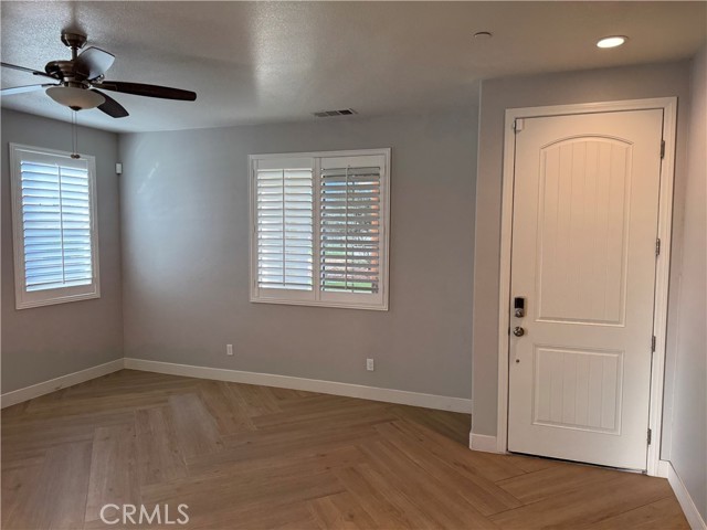 Detail Gallery Image 7 of 37 For 501 Villa Way, Colton,  CA 92324 - 3 Beds | 2/1 Baths