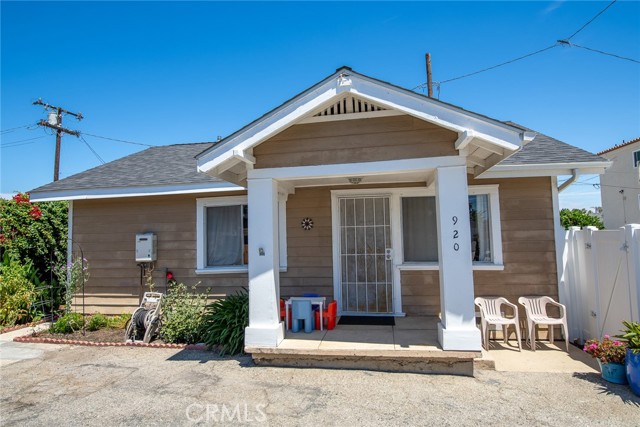 922 W 3rd Street, San Pedro CA: https://media.crmls.org/medias/9943dda7-8d6e-476e-8436-2bdaca65858f.jpg