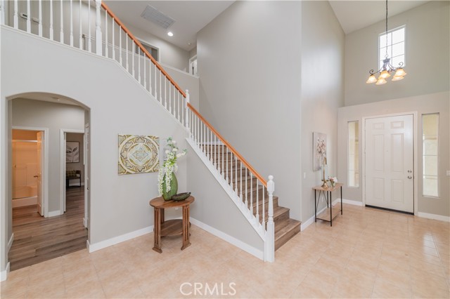 Detail Gallery Image 7 of 38 For 14236 Pointer Loop, Corona,  CA 92880 - 5 Beds | 4 Baths