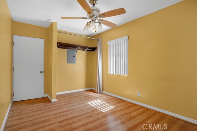 Image 37 of 45 For 18203 Arminta Street