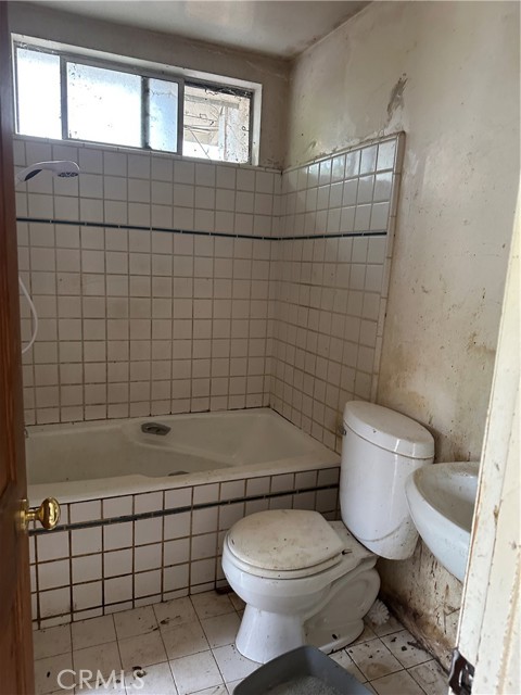 4058 Bledsoe Avenue, Culver City CA: https://media.crmls.org/medias/9947a618-f022-448d-a69f-f4d4eb91d868.jpg