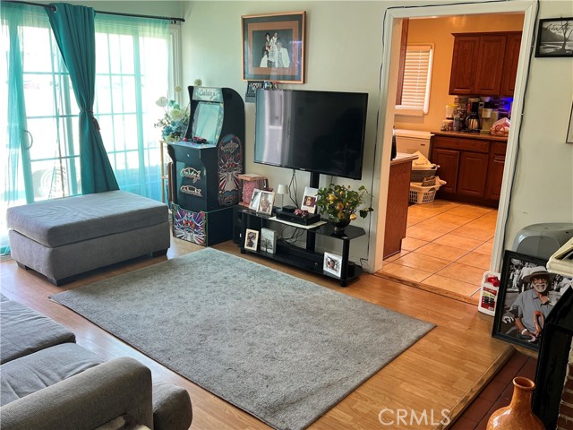 1923 W 115th Street, Los Angeles CA: https://media.crmls.org/medias/9947ded2-441a-4456-96d6-748249172904.jpg