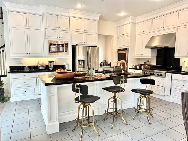 Detail Gallery Image 7 of 30 For 13 Dahlia, Lake Forest,  CA 92630 - 5 Beds | 5/1 Baths