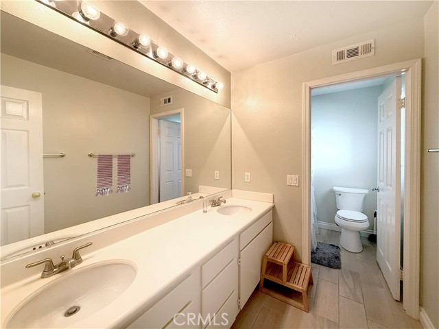 Detail Gallery Image 22 of 29 For 23964 Old Pomegranate Rd, Yorba Linda,  CA 92887 - 5 Beds | 3 Baths