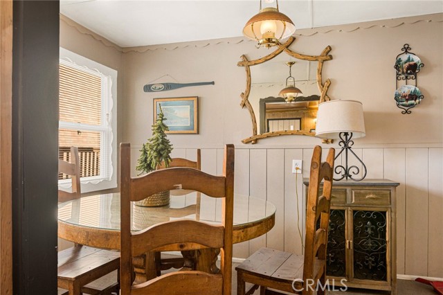 Detail Gallery Image 9 of 22 For 435 Arroyo, Big Bear Lake,  CA 92315 - 3 Beds | 1 Baths