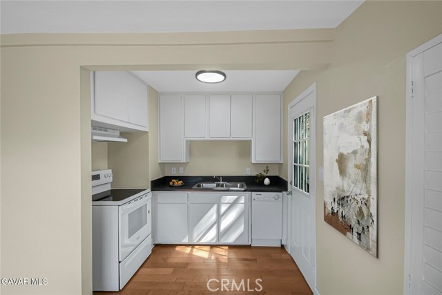 Detail Gallery Image 9 of 33 For 17743 Elizabeth Lake, Lake Hughes,  CA 93532 - 1 Beds | 1 Baths