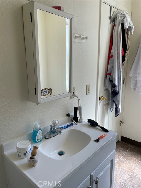 709 W 2nd Street, Chico CA: https://media.crmls.org/medias/994c91f9-7138-47db-9e99-b869f7b79679.jpg