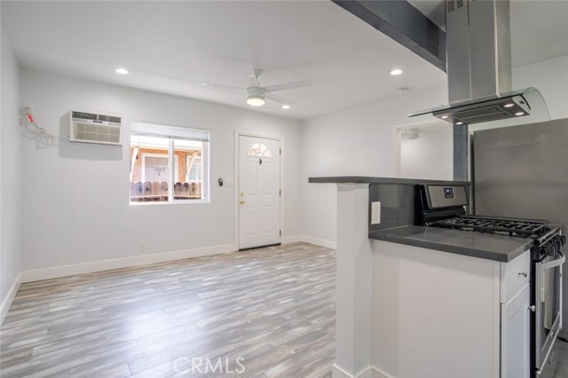 Detail Gallery Image 6 of 22 For 3106 W Victory #C,  Burbank,  CA 91505 - 1 Beds | 1 Baths