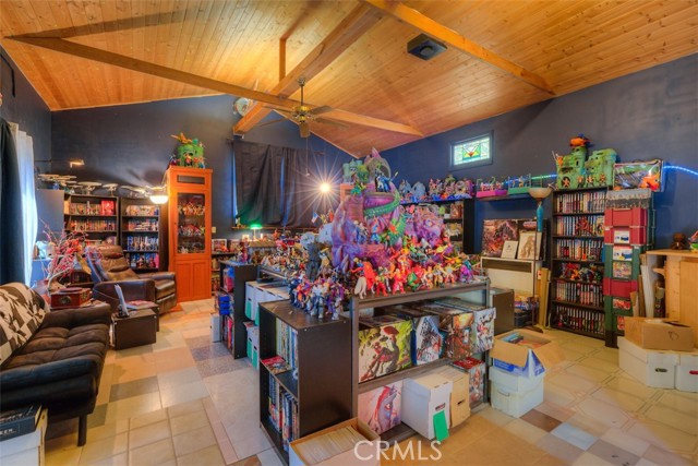 Bonus room off of shop