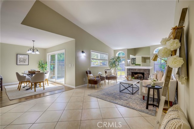 3209 S Center Street, Santa Ana CA: https://media.crmls.org/medias/994e87eb-ce09-425a-a861-654b4cf25373.jpg