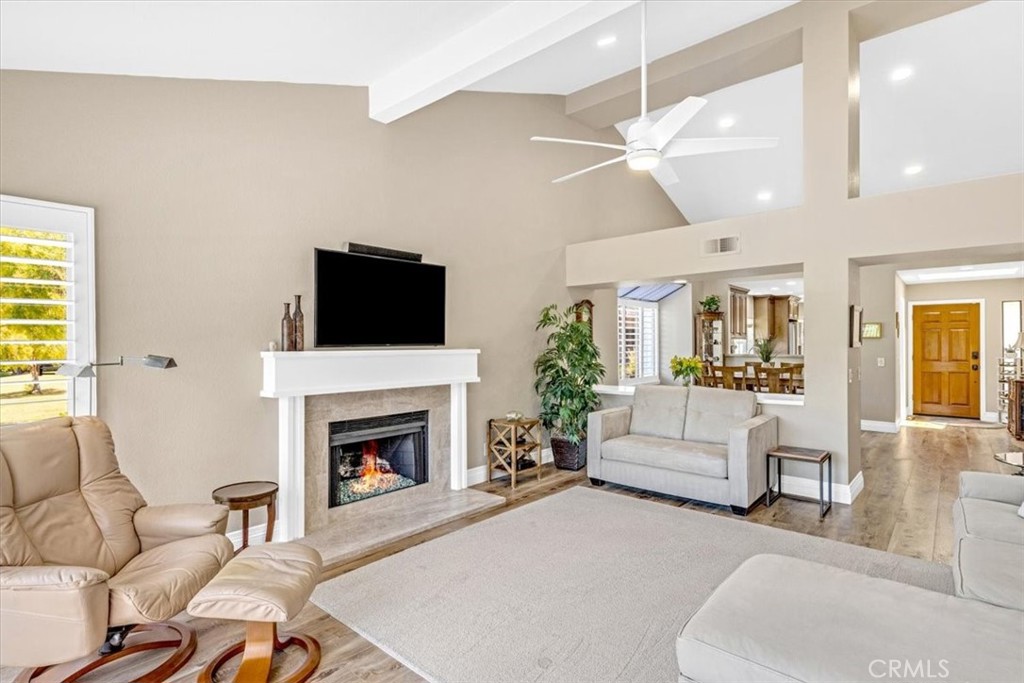 MLS #OC25152699 image #5