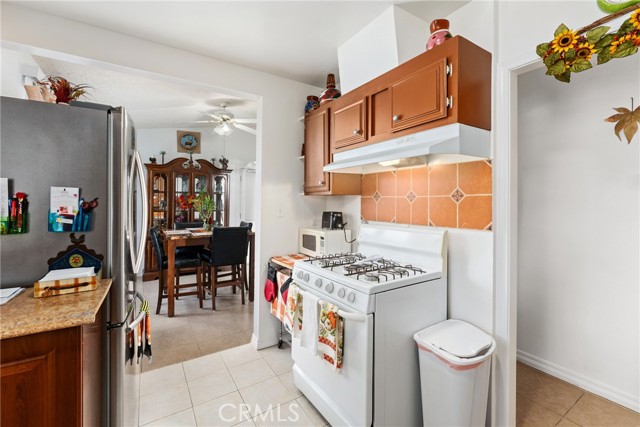 Detail Gallery Image 9 of 20 For 2227 W 3rd St, San Bernardino,  CA 92410 - 3 Beds | 1 Baths