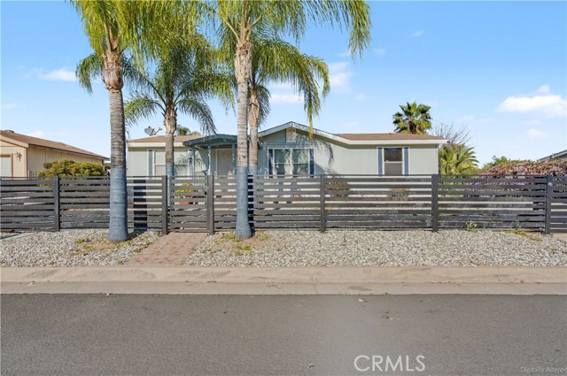 Detail Gallery Image 3 of 28 For 641 Dove Dr, Perris,  CA 92570 - 3 Beds | 2 Baths