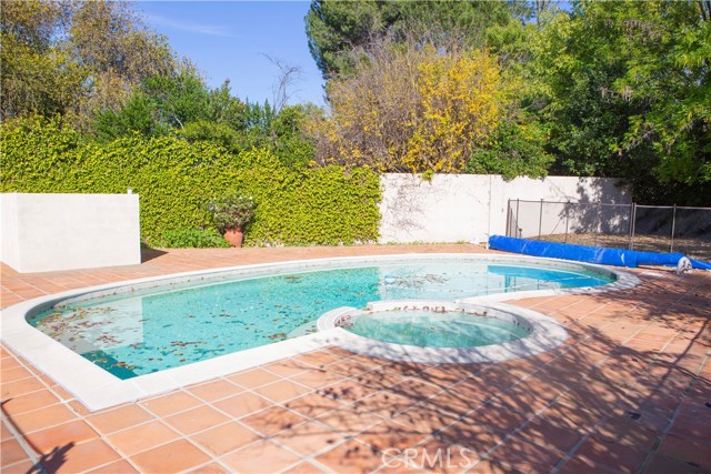 Detail Gallery Image 32 of 38 For 5200 Valley Circle Bld, Woodland Hills,  CA 91367 - 3 Beds | 3 Baths