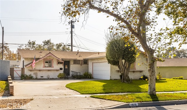 Detail Gallery Image 3 of 33 For 11616 Goldendale Dr, La Mirada,  CA 90638 - 3 Beds | 2 Baths