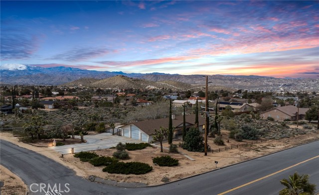 Detail Gallery Image 1 of 45 For 8570 Palomar Ave, Yucca Valley,  CA 92284 - 3 Beds | 3 Baths