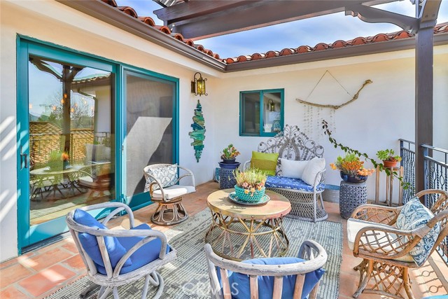 Detail Gallery Image 16 of 45 For 5617 Colodny Dr, Agoura Hills,  CA 91301 - 6 Beds | 4/1 Baths