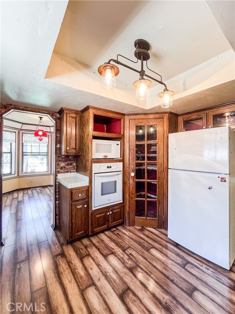 1125 Hemlock Lane, Big Bear City CA: https://media.crmls.org/medias/9951c2fc-342f-47c5-abc9-c68ed78affd8.jpg