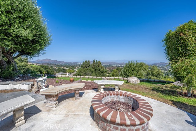 Detail Gallery Image 46 of 63 For 371 Donlin Ln, Newbury Park,  CA 91320 - 4 Beds | 3/1 Baths