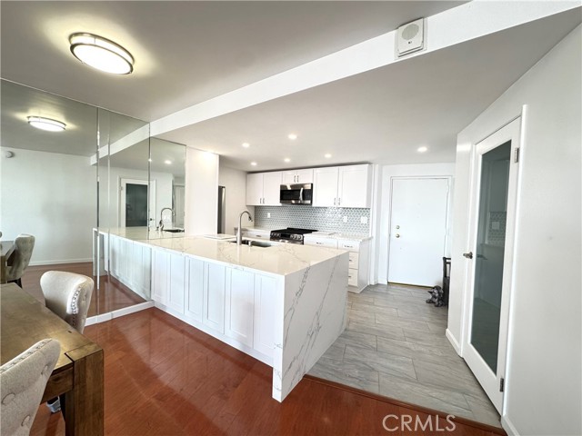 Detail Gallery Image 6 of 51 For 700 E Ocean Bld #2801,  Long Beach,  CA 90802 - 2 Beds | 2 Baths