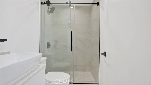 Detail Gallery Image 12 of 39 For 1215 N. Kingsley Dr #1215 1/2,  Los Angeles,  CA 90029 - 4 Beds | 4/1 Baths