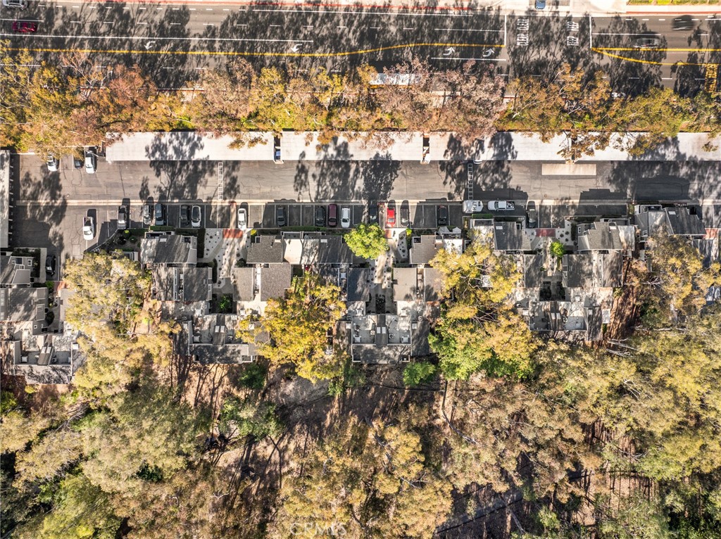 https://media.crmls.org/medias/9952429a-3bcc-40e9-af07-212c0f33fa62.jpg?preset=X-Large