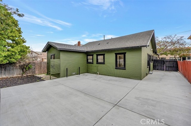 586 W 12th Street, San Pedro CA: https://media.crmls.org/medias/995268e5-2f0f-4246-b1b8-b12e3bb3a33b.jpg
