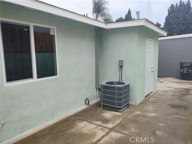 1680 S Rimpau Boulevard, Los Angeles CA: https://media.crmls.org/medias/9954a81e-f950-4000-aada-e76d5526be9a.jpg