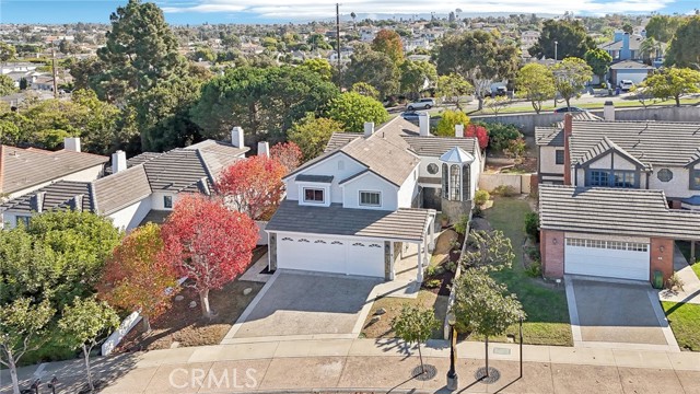 6 Village Circle, Manhattan Beach, California 90266, 4 Bedrooms Bedrooms, ,2 BathroomsBathrooms,Residential,For Sale,Village,SB24195820