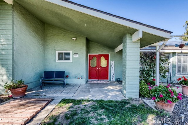 Detail Gallery Image 3 of 38 For 6732 E Harvey, Fresno,  CA 93727 - 3 Beds | 2 Baths