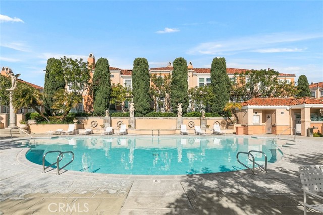 Detail Gallery Image 32 of 45 For 10 Bettoni Aisle, Irvine,  CA 92606 - 3 Beds | 2/1 Baths