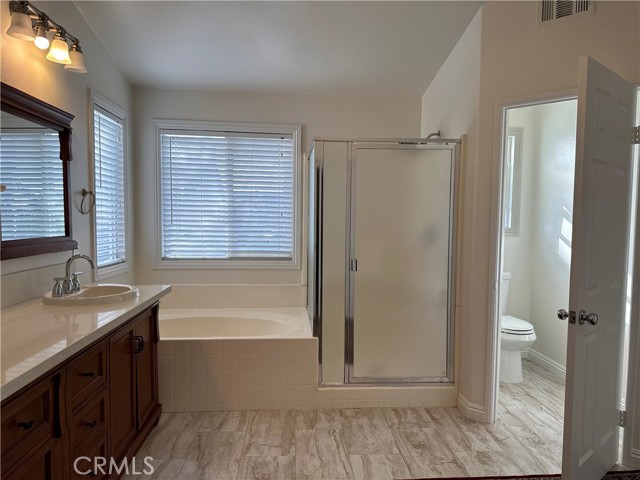 7297 Cobble Creek Drive, Eastvale CA: https://media.crmls.org/medias/99567e5f-6d2d-4d10-9f8f-ab1ee121e9bd.jpg