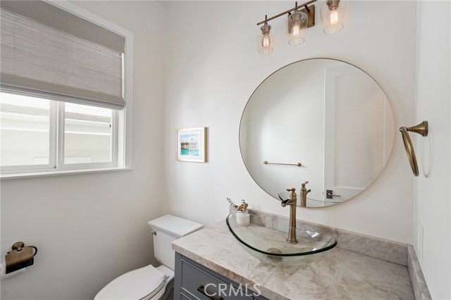 550 Helberta Avenue, Redondo Beach, California 90277, 5 Bedrooms Bedrooms, ,3 BathroomsBathrooms,Residential,Sold,Helberta,SB21204332