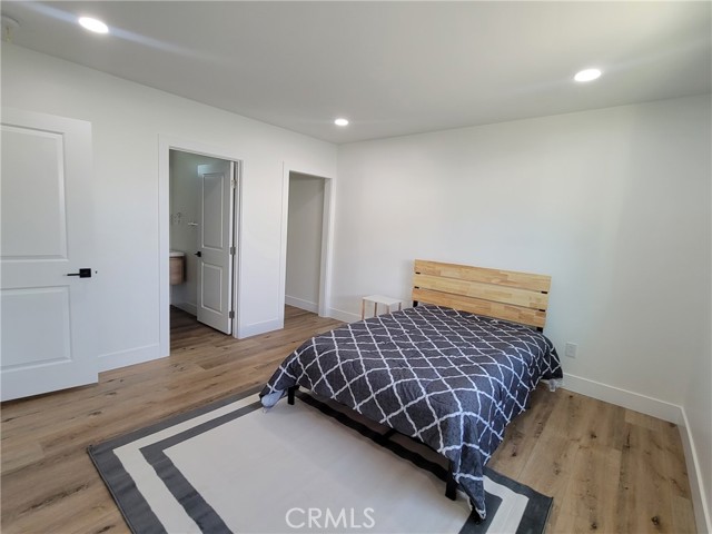 Image 7 of 19 For 8101 Taylor  