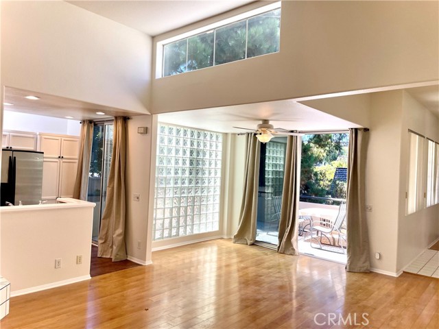 363 Cleo Street, Laguna Beach CA: https://media.crmls.org/medias/9956ed41-676a-489f-9b3c-4a7031496802.jpg