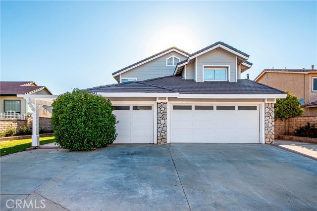 Detail Gallery Image 3 of 51 For 45345 Pickford Ave, Lancaster,  CA 93534 - 5 Beds | 3 Baths