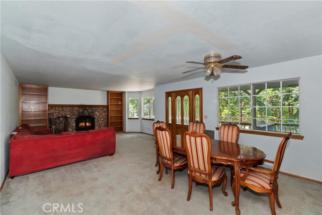 386 Garden Drive, Cedarpines Park CA: https://media.crmls.org/medias/995795b4-d948-4b6c-b6bd-e09d89734a95.jpg