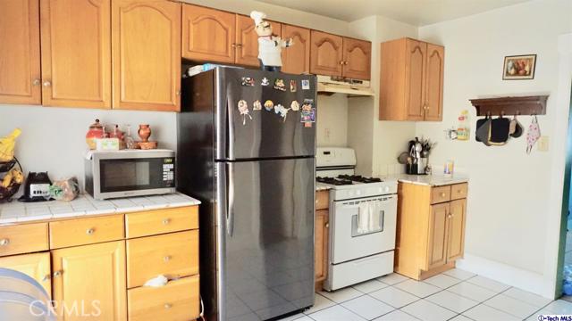 505 Lorena Street, East Los Angeles, California 90063, 2 Bedrooms Bedrooms, ,2 BathroomsBathrooms,Single Family Residence,For Sale,Lorena,320005442