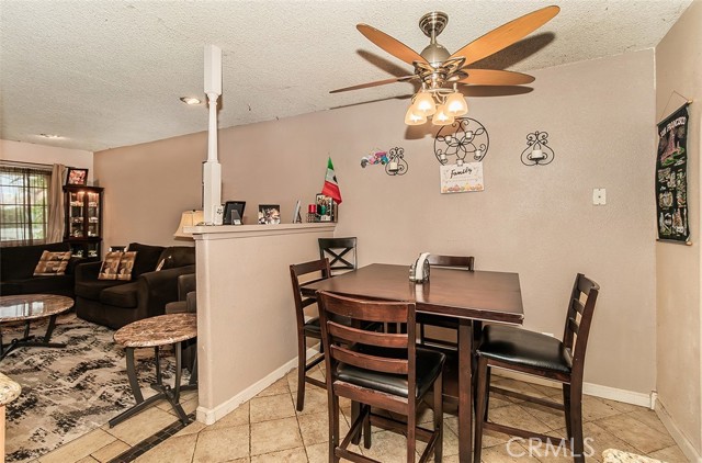 Detail Gallery Image 8 of 28 For 3683 N Ezie Ave, Fresno,  CA 93727 - 3 Beds | 1 Baths