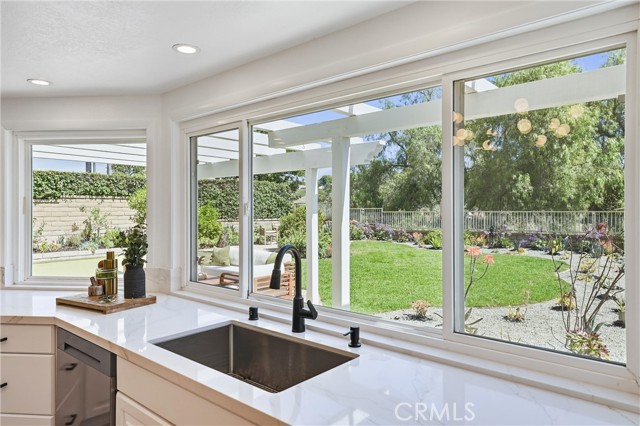 Detail Gallery Image 10 of 42 For 24132 via Santa Clara, Mission Viejo,  CA 92692 - 4 Beds | 2/1 Baths