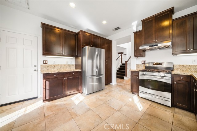 Detail Gallery Image 14 of 48 For 208 W Cork Tree, Orange,  CA 92865 - 3 Beds | 2/1 Baths