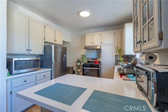Detail Gallery Image 6 of 14 For 13901 Olive View Ln #68,  Sylmar,  CA 91342 - 3 Beds | 2/1 Baths