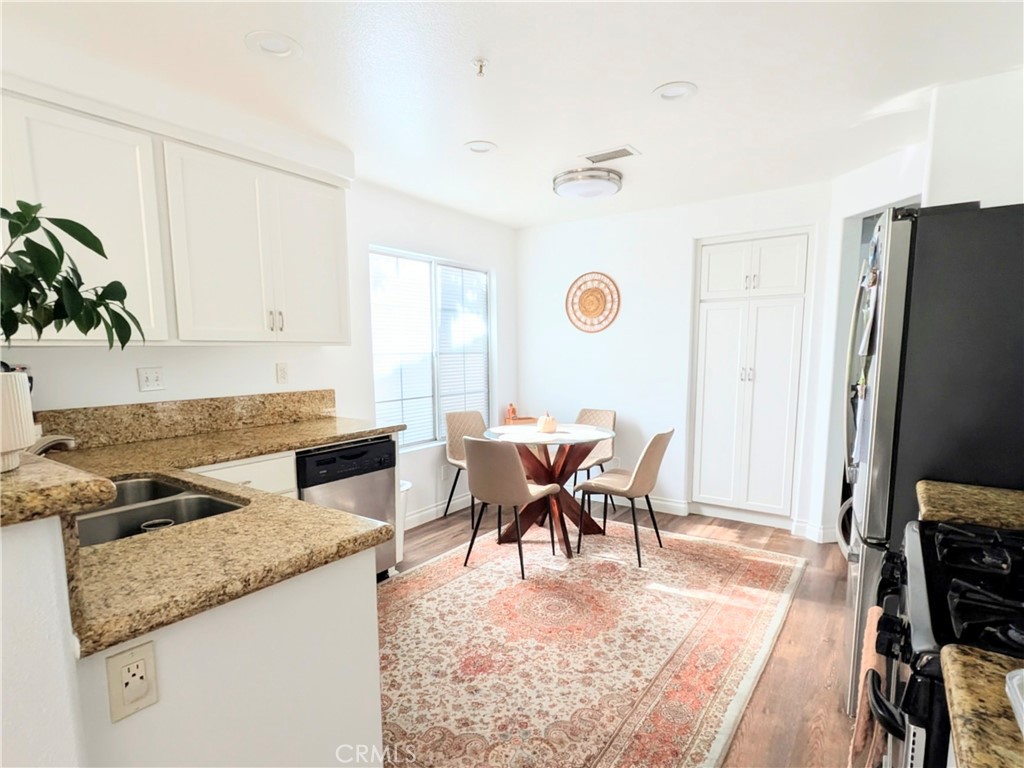 MLS #OC25259715 image #11