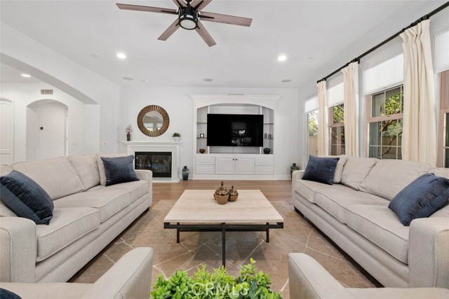 Detail Gallery Image 23 of 74 For 25 via Nerisa, San Clemente,  CA 92673 - 4 Beds | 4/1 Baths