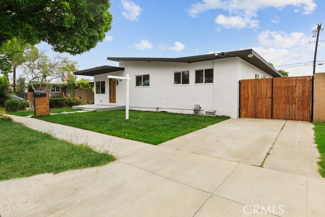 5116 E Wardlow Road, Long Beach CA: https://media.crmls.org/medias/995c7078-883a-4b15-912e-5d52afb5cb92.jpg