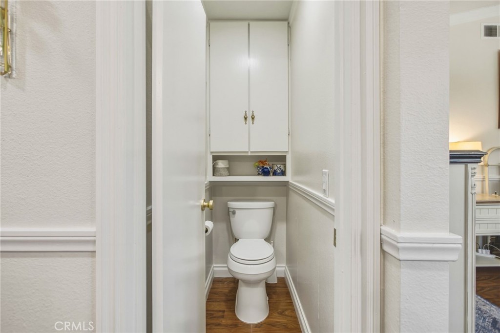 https://media.crmls.org/medias/995c8ea9-6d1a-4515-966e-0cc541b09781.jpg?preset=X-Large