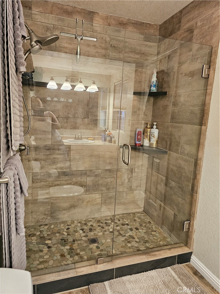 https://media.crmls.org/medias/995d251c-c52e-4c98-b580-7bda33768269.jpg?preset=X-Large