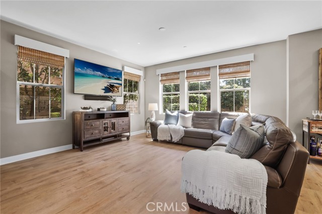 Detail Gallery Image 6 of 48 For 26 Morning Glory, Lake Forest,  CA 92630 - 3 Beds | 3/1 Baths