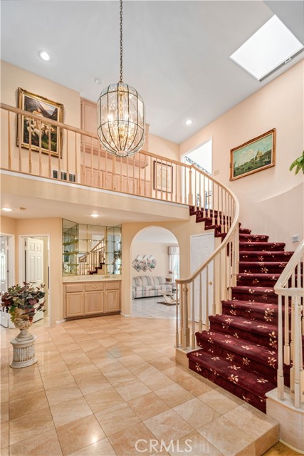 28852 Woodside Drive, Saugus CA: https://media.crmls.org/medias/995deca4-17e7-4bdf-a562-2ffd97ec9a88.jpg