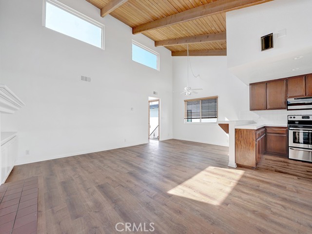 Detail Gallery Image 2 of 18 For 907 E Balboa Bld a,  Newport Beach,  CA 92661 - 3 Beds | 2 Baths
